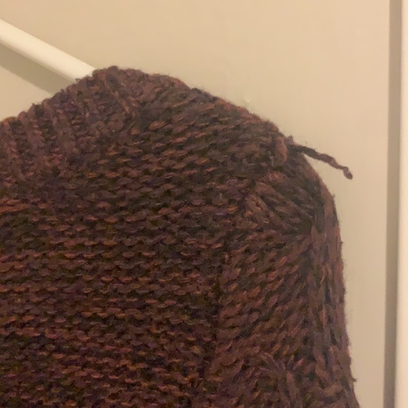 Sweater - Picture 5 of 6